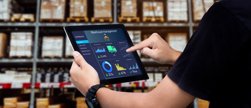 How to choose an industrial tablet for logistics work? 7 key parameters