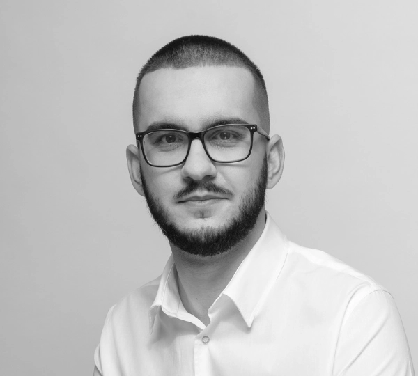 1000x764_Jakub Dziubczynski