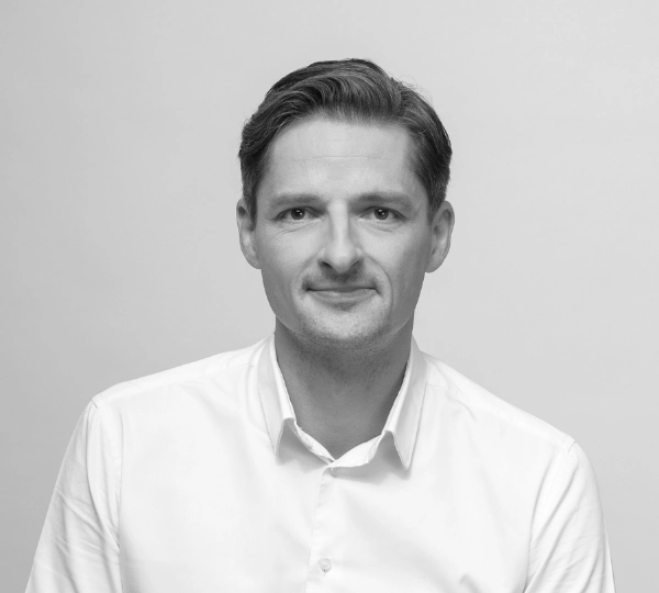 1000x764_Marek Wisniewski